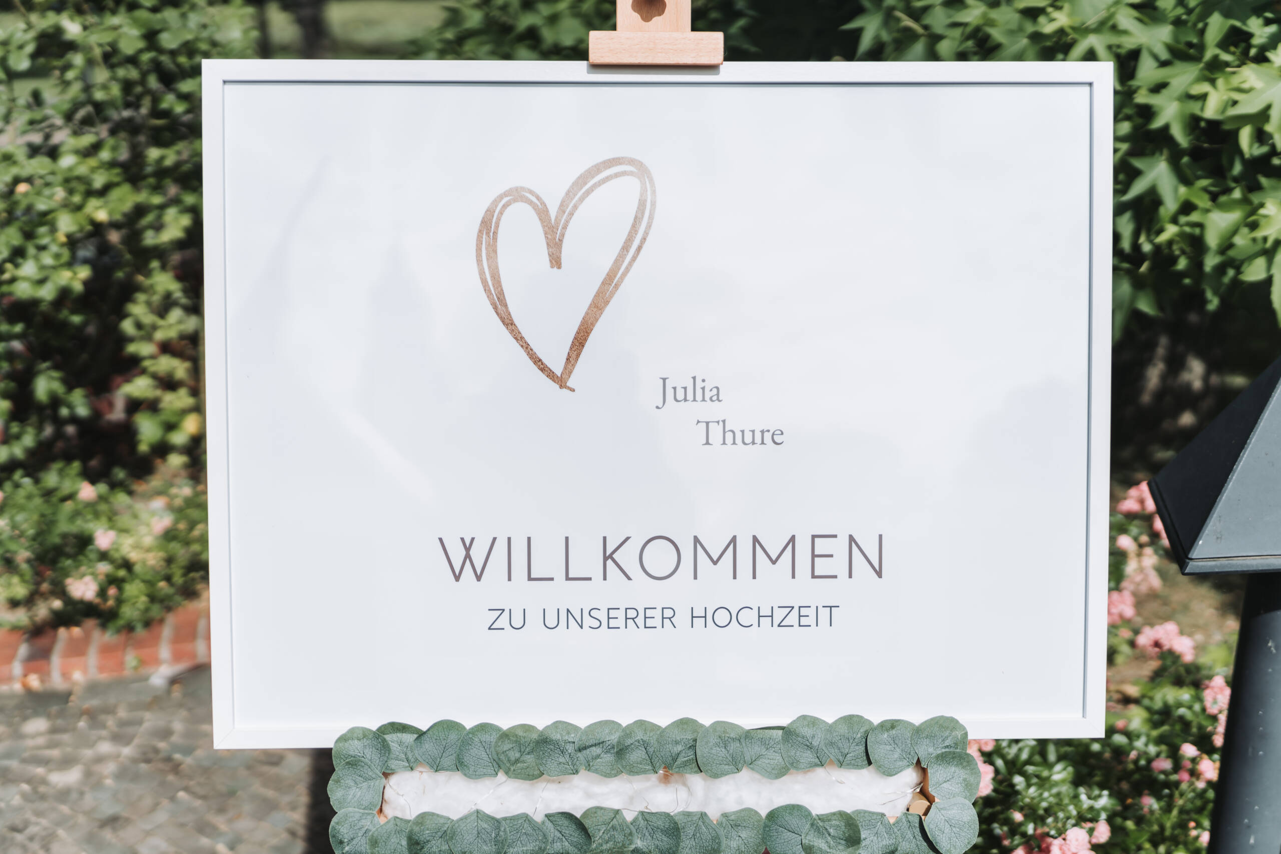 Empfangstafel der Hochzeit von Julia und Thure im Gut-Dyckhof in Meerbusch einer Hochzeitslocation